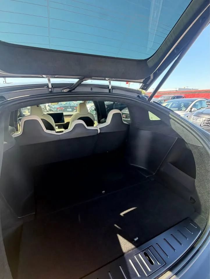 Used 2026 Tesla Model X AWD/4WD image 11