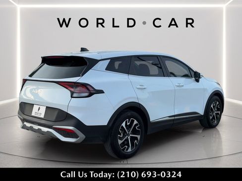Used 2023 Kia Sportage EX image 3