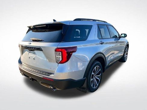 Certified 2022 Ford Explorer ST-Line w/ Class IV Trailer Tow Package AWD/4WD image 5