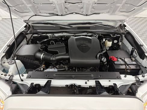 Used 2020 Toyota Tacoma SR5 image 25