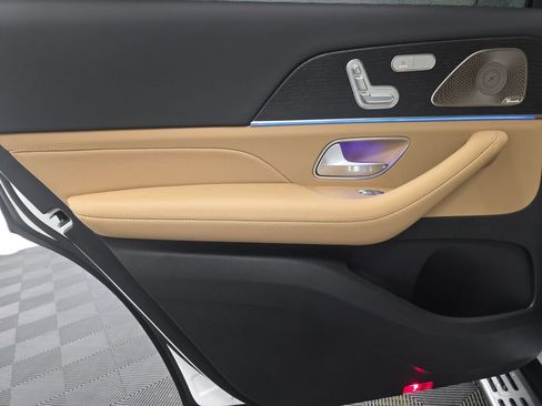 New 2026 Mercedes-Benz GLS 450 4MATIC image 21
