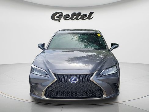 Used 2022 Lexus ES 300h F Sport w/ Accessory Package 2 FWD image 2