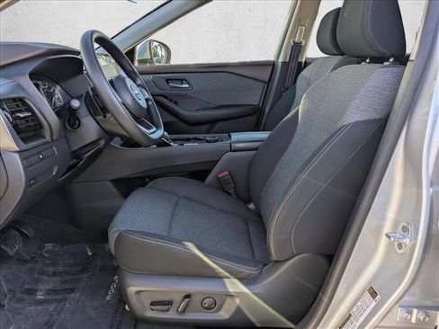 Used 2022 Nissan Rogue SV image 16