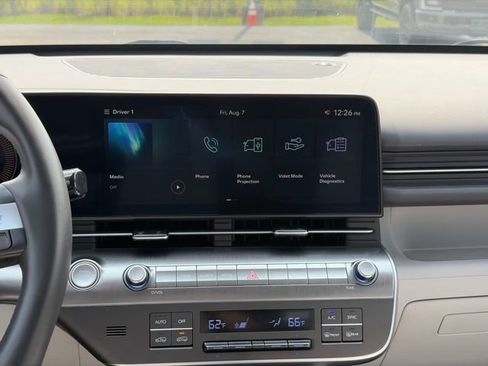Used 2025 Hyundai Kona SEL AWD/4WD image 11