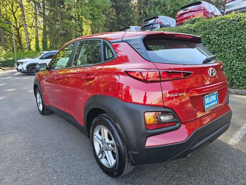 Used 2021 Hyundai Kona SE AWD/4WD image 6