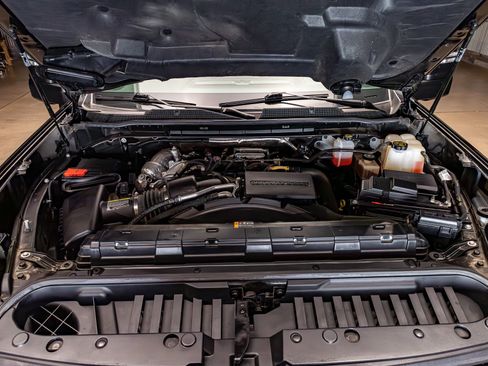 Used 2022 Chevrolet Silverado 2500 LTZ w/ LTZ Plus Package AWD/4WD image 34