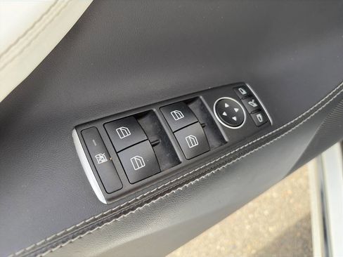 Used 2020 Tesla Model S Performance AWD/4WD image 36