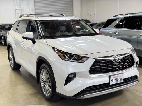 Used 2023 Toyota Highlander Platinum image 87