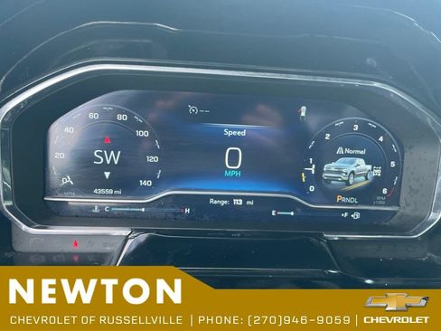 Used 2023 Chevrolet Silverado 1500 LT AWD/4WD image 17