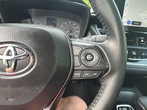 Used 2025 Toyota Corolla SE FWD image 19