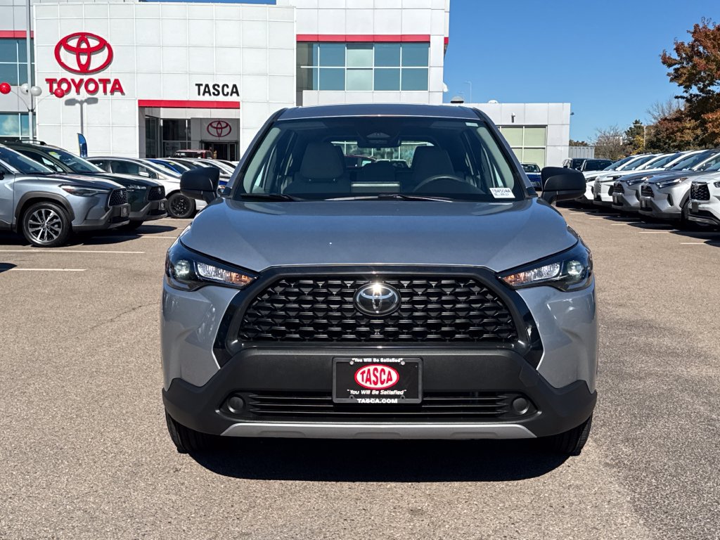 Used 2024 Toyota Corolla Cross L AWD/4WD image 2
