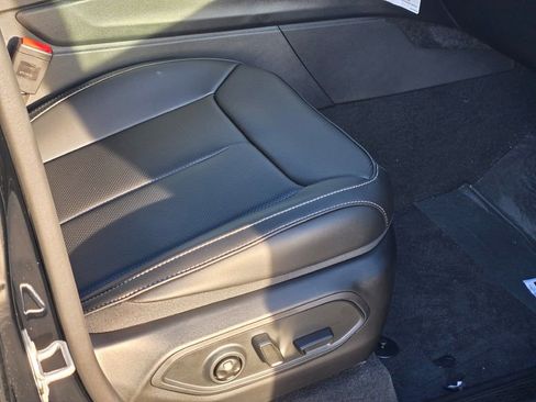 New 2025 Jeep Grand Cherokee Limited w/ Luxury Tech Group II image 6