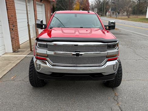 Used 2019 Chevrolet Silverado 1500 LT w/ All Star Edition image 10