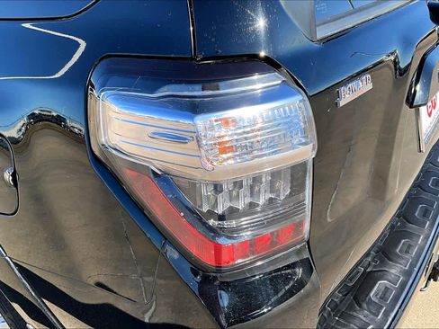 Used 2014 Toyota 4Runner SR5 image 26