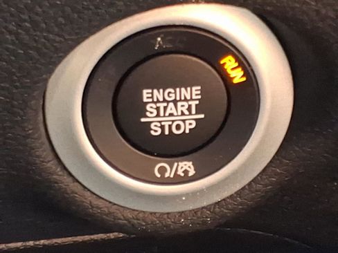 New 2026 Chrysler Pacifica Select image 21