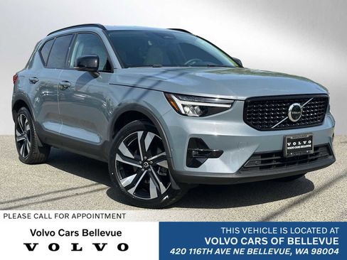 Certified 2023 Volvo XC40 B5 Plus w/ Driver Assist Package AWD/4WD image 1