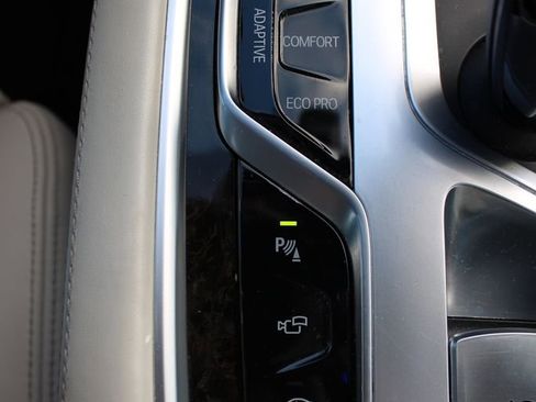 Used 2018 BMW 750i xDrive image 48