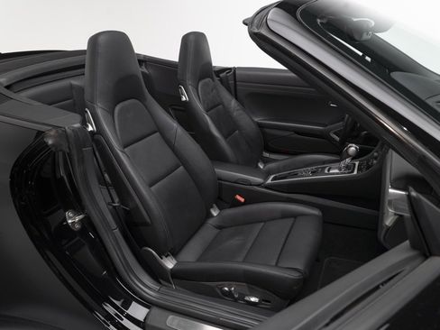 Used 2015 Porsche 911 Carrera S image 40