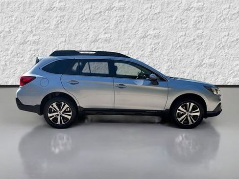 Used 2019 Subaru Outback 2.5i Limited w/ Popular Package #2 AWD/4WD image 2