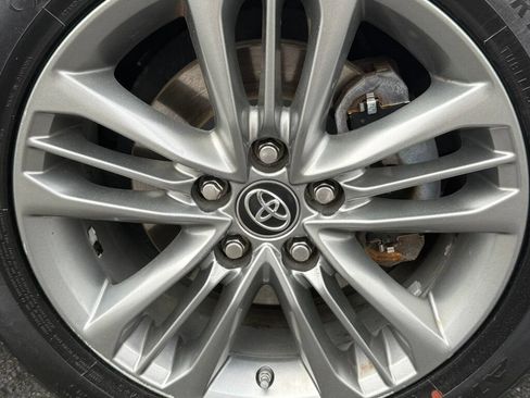 Used 2017 Toyota Camry SE FWD image 39