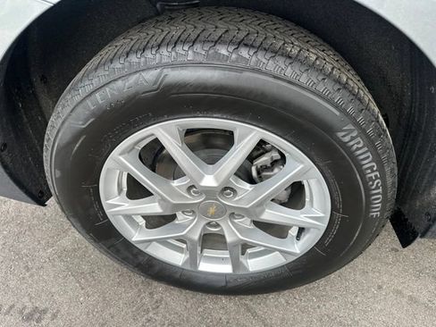 Used 2024 Chevrolet Equinox LT AWD/4WD image 10