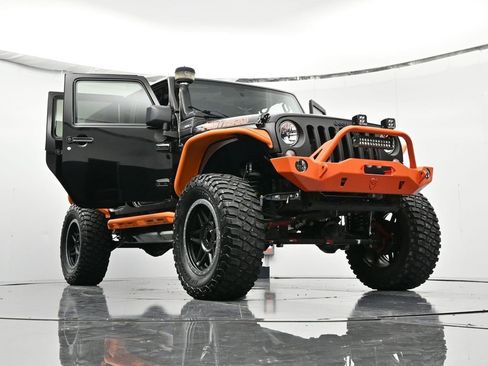 Used 2015 Jeep Wrangler Unlimited Sport w/ Connectivity Group image 52