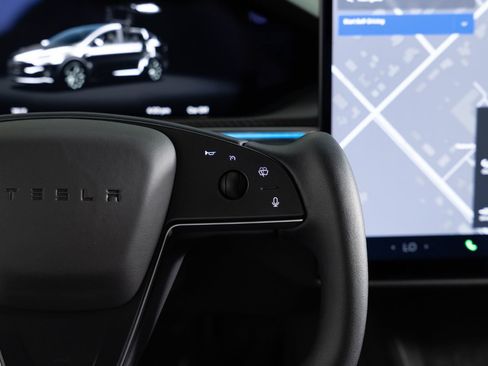 Used 2023 Tesla Model X AWD/4WD image 33