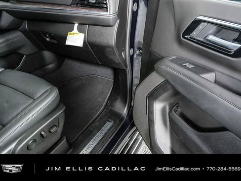 Used 2025 Chevrolet Tahoe LT AWD/4WD image 23