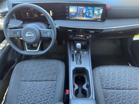 New 2026 Nissan Kicks SV image 14