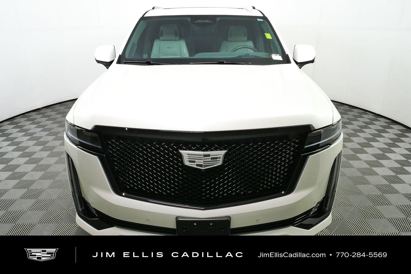 Used 2023 Cadillac Escalade ESV Sport Platinum w/ LPO, ONYX Package AWD/4WD image 33