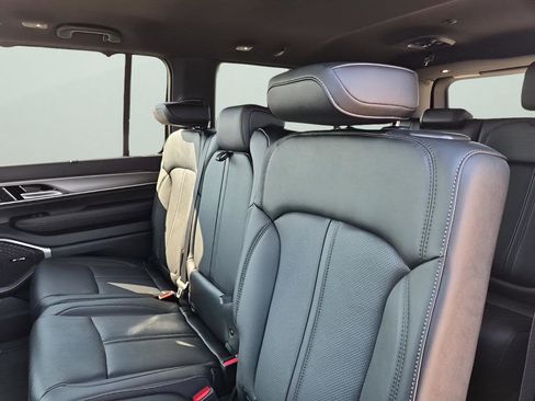 New 2026 Jeep Grand Wagoneer L Limited image 19