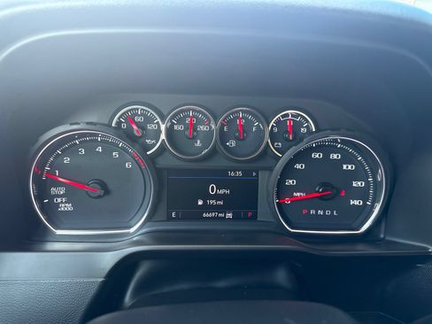 Used 2021 Chevrolet Silverado 1500 LT AWD/4WD image 31