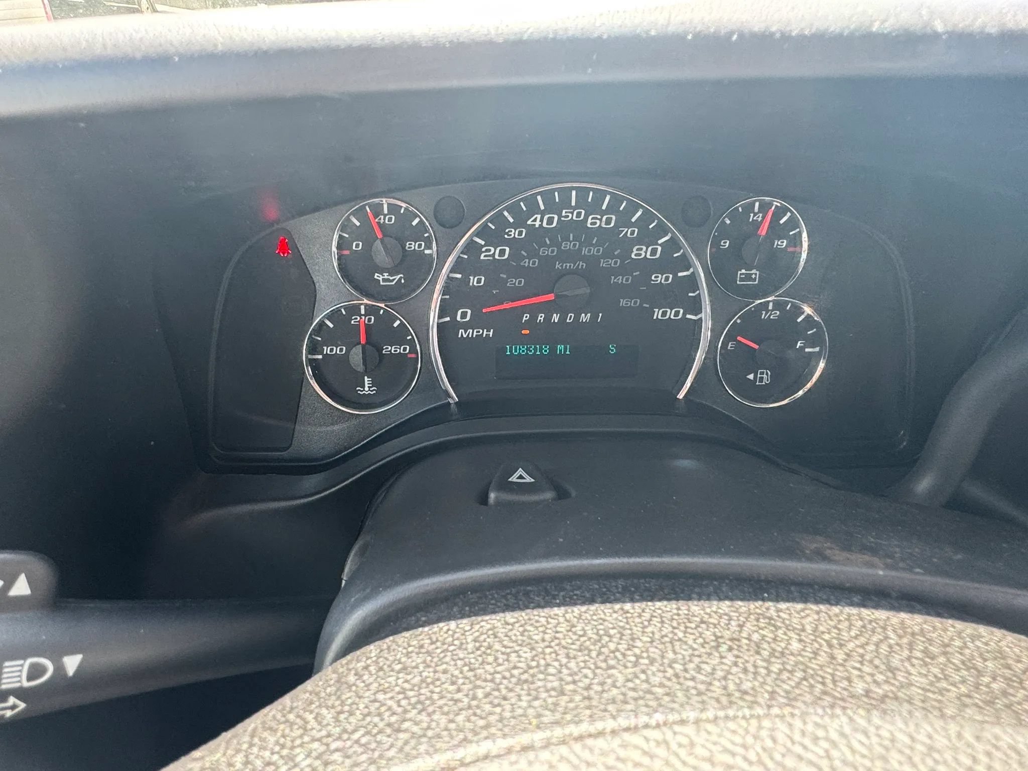 Used 2018 Chevrolet Express 2500 w/ Driver Convenience Package RWD image 15