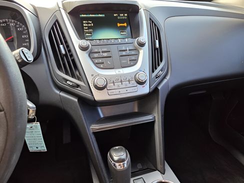 Used 2017 Chevrolet Equinox LS image 13