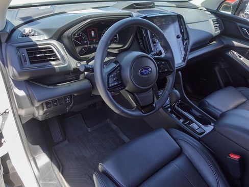 Certified 2025 Subaru Ascent Bronze Edition AWD/4WD image 9