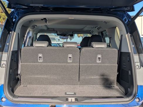 New 2025 INFINITI QX80 Sensory image 13