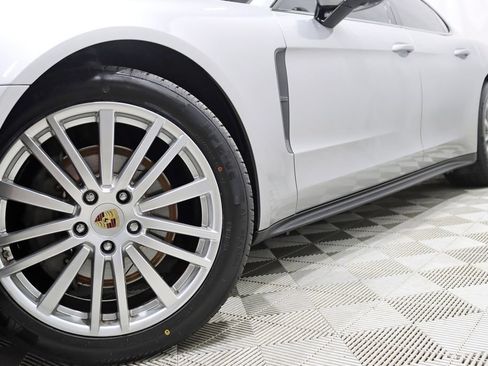 Used 2017 Porsche Panamera 4S AWD/4WD image 4