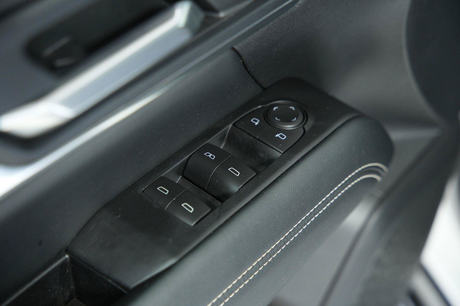 Used 2026 GMC Terrain Elevation AWD/4WD image 31
