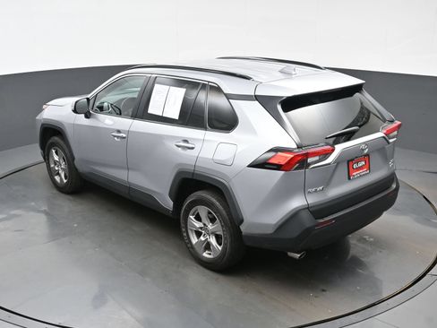 Used 2025 Toyota RAV4 XLE AWD/4WD image 38