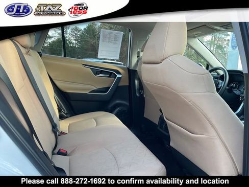 Used 2019 Toyota RAV4 XLE w/ Convenience Package image 15