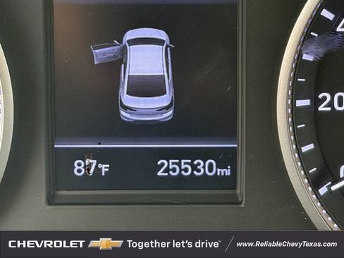 Used 2020 Hyundai Elantra SE FWD image 17