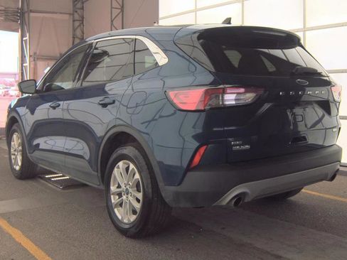Used 2020 Ford Escape SE image 5