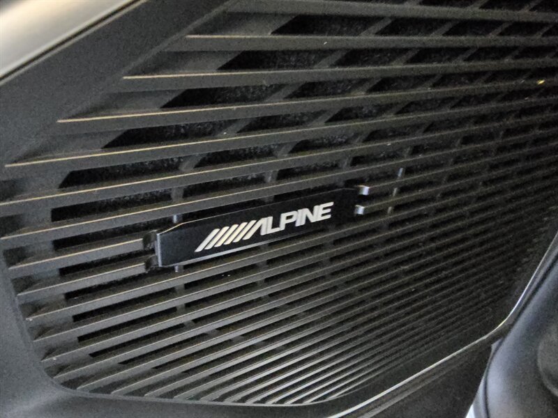 Used 2023 Jeep Wagoneer L Series III RWD image 24