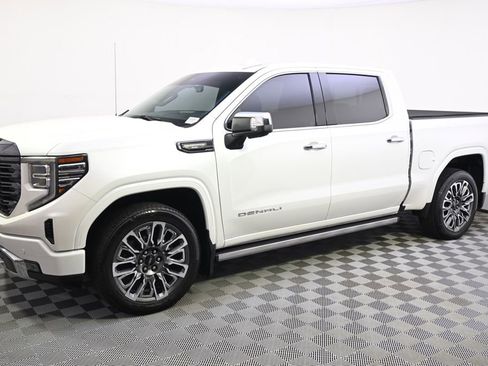 Used 2023 GMC Sierra 1500 Denali Ultimate AWD/4WD image 2