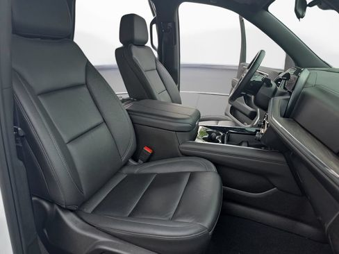 Used 2025 Chevrolet Tahoe LT AWD/4WD image 10