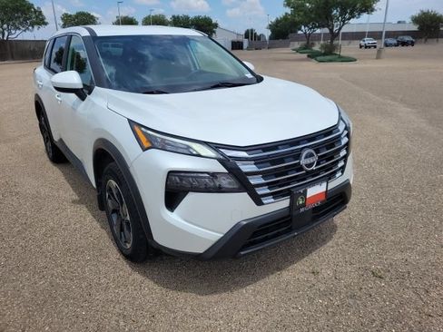Certified 2024 Nissan Rogue SV FWD image 4