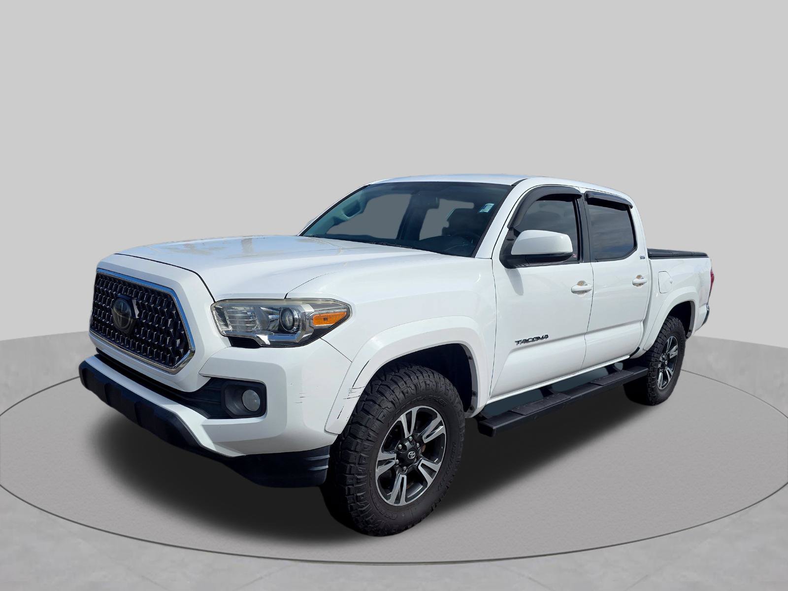 Used 2016 Toyota Tacoma SR5 w/ SR5 Appearance Package (SN) RWD image 9