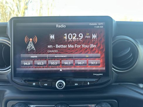 Used 2019 Jeep Wrangler Unlimited Sport S image 8