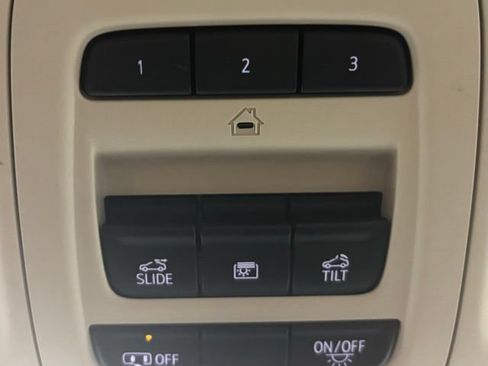 Used 2023 Buick Envision Avenir FWD image 46