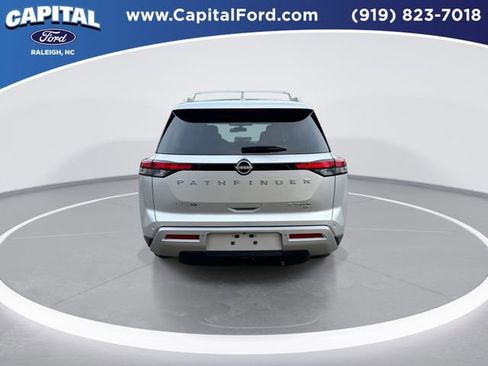 Used 2022 Nissan Pathfinder Platinum w/ Cargo Package image 7